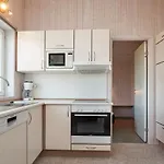 6 Person In