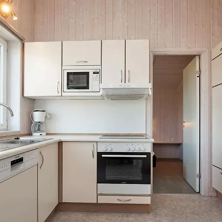 Three-bedroom In 7