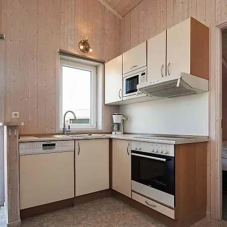 Three-bedroom In 7 Grömitz